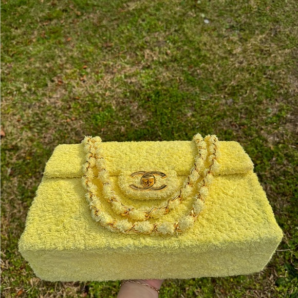 Chanel Rare Maxi Yellow Terry Cloth Vintage Flap - Picture 4 of 15